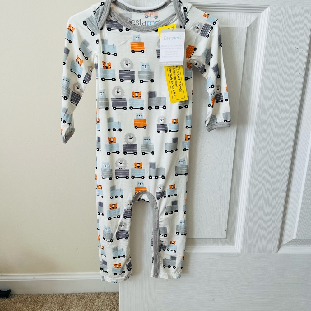 Bestaroo Train Ride animals Onesie 12-18M